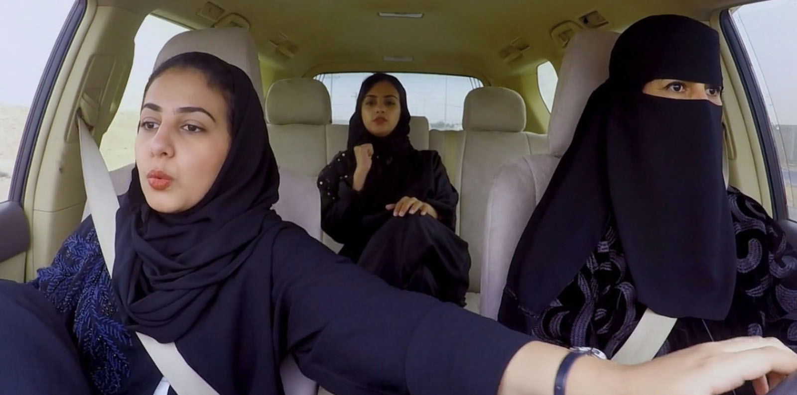 REVIEW-Saudi-Womens-Driving-School-3 Image
