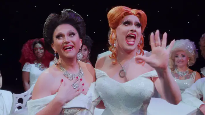 REVIEW-the-Jinkx-and-Dela-Holiday-Special-4 Image