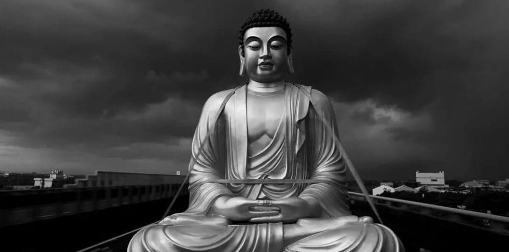 The Great Buddha + image