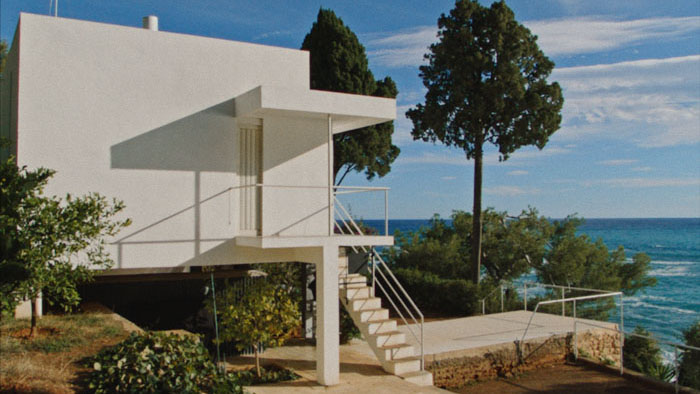 The modernist white villa E.1027 overlooking the Mediterranean Sea in E.1027 – Eileen Gray and the House by the Sea.