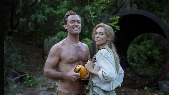 Jude Law as Friedrich Ritter and Vanessa Kirby as Dore Strauch in Eden (2025)
