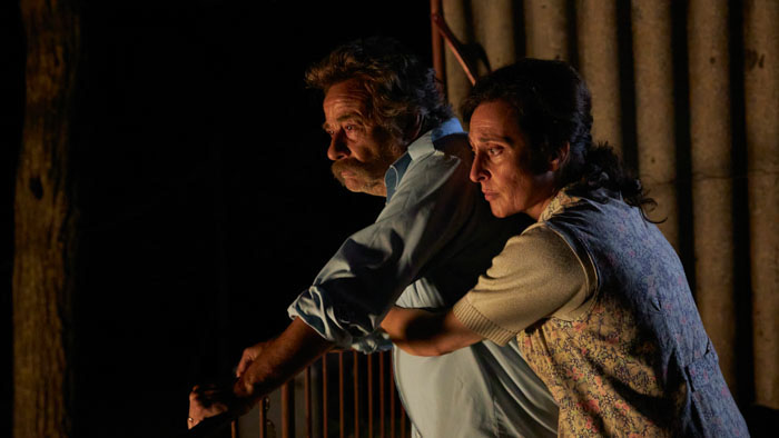 Manolo Vital (Eduard Fernández) and Carmen (Clara Segura) share a quiet moment in The 47.